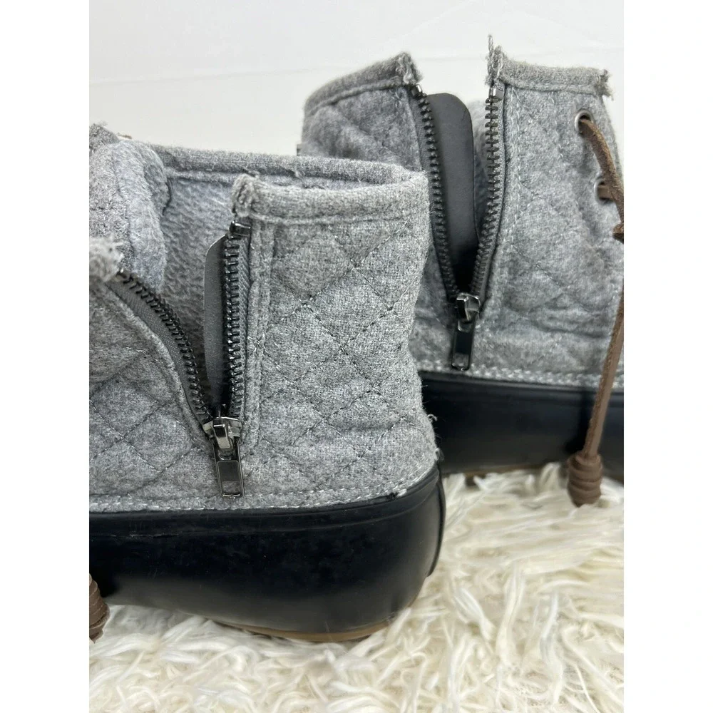 Steve Madden Women's Duck Boots Size 10 Gray And Black Rain Winter Spring Fall